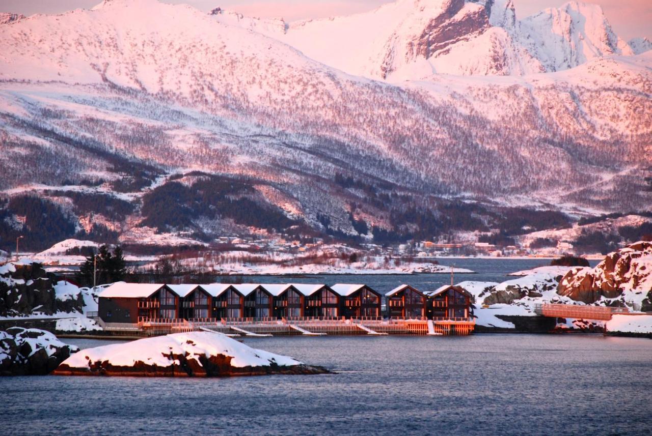 Готель Hamn I Senja Екстер'єр фото