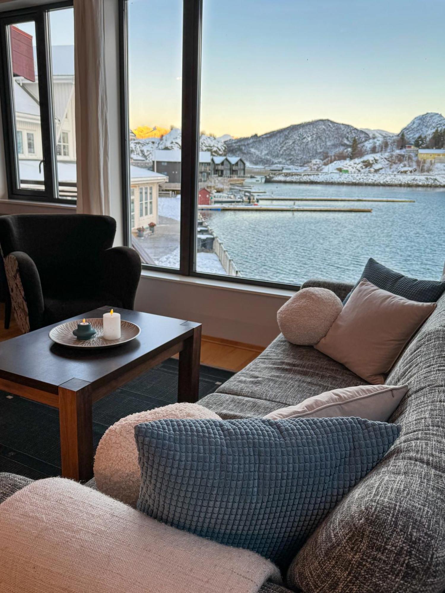 Готель Hamn I Senja Екстер'єр фото